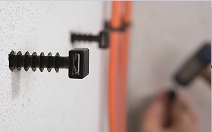 LOK voor kabelmanagement op wanden: kan zowel binnen als buiten worden gebruikt.