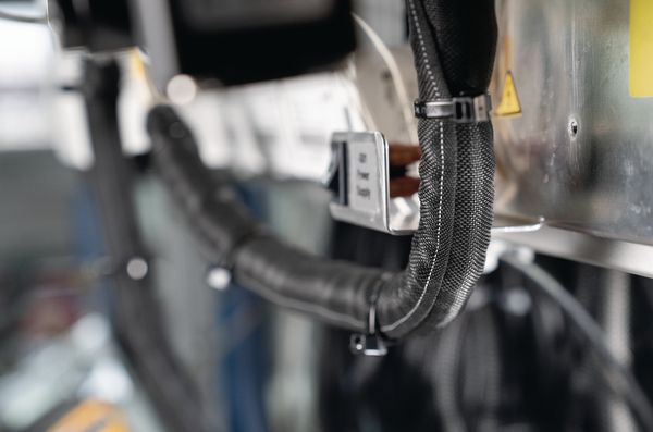 Helagaine Twist-In-FR zelfsluitende, vlamvertragende polyester gevlochten kous