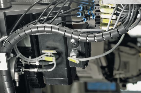 Hittebestendige spiraalslang met EN 45545-2 goedkeuring