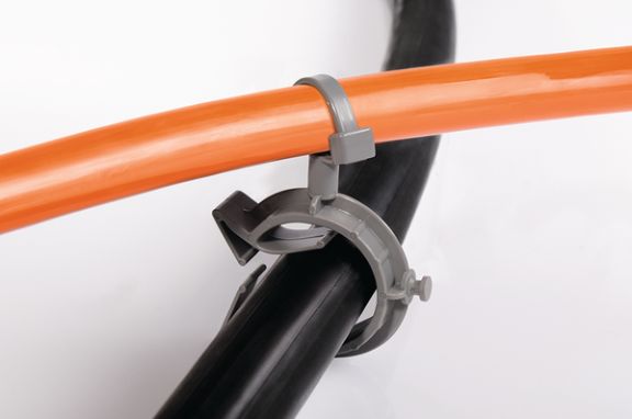 Kabelhouder voor buizen zorgen voor een perfecte flexibiliteit in de kabelgeleiding.
