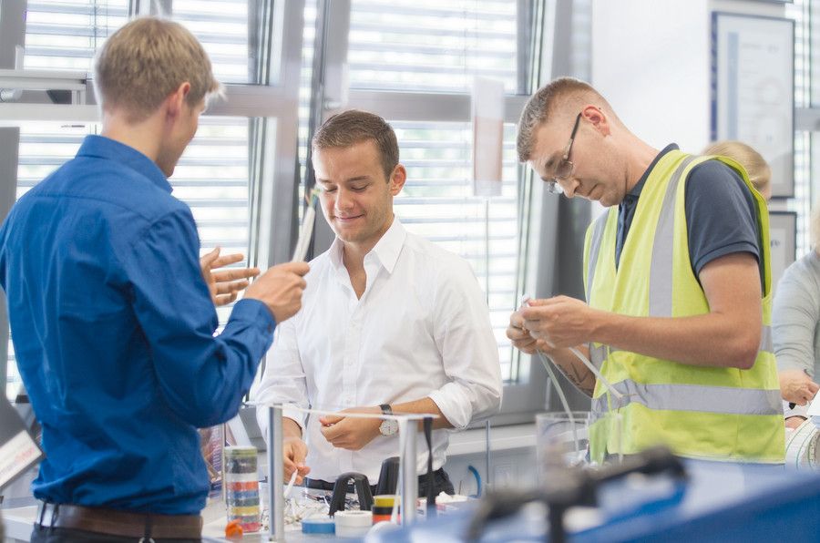 Uw partner voor bevestigingsoplossingen voor hydraulische leidingen